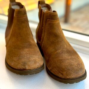 Ugg Chelsea Boots
